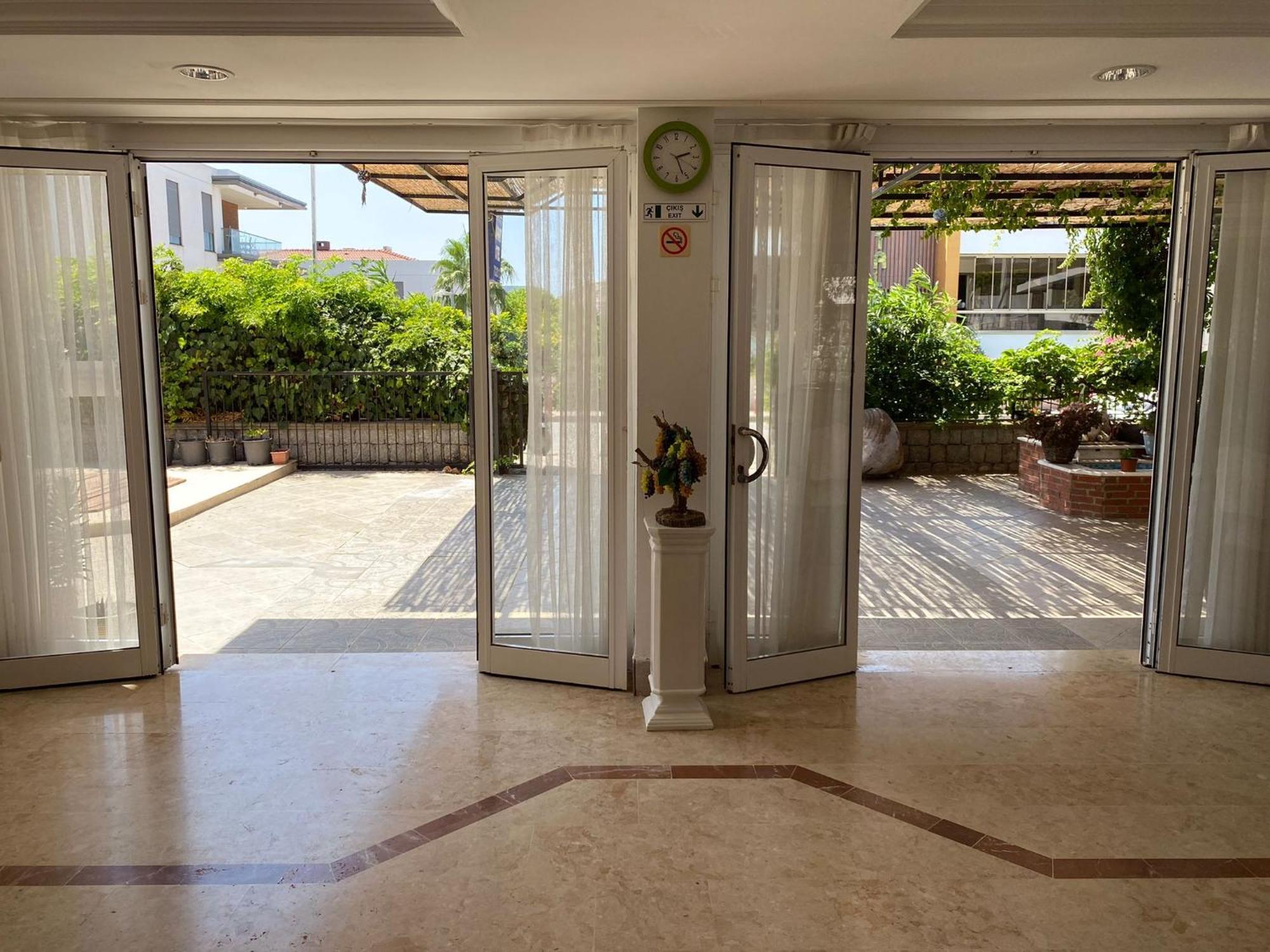 Fora Apart Otel Çeşme Exteriör bild