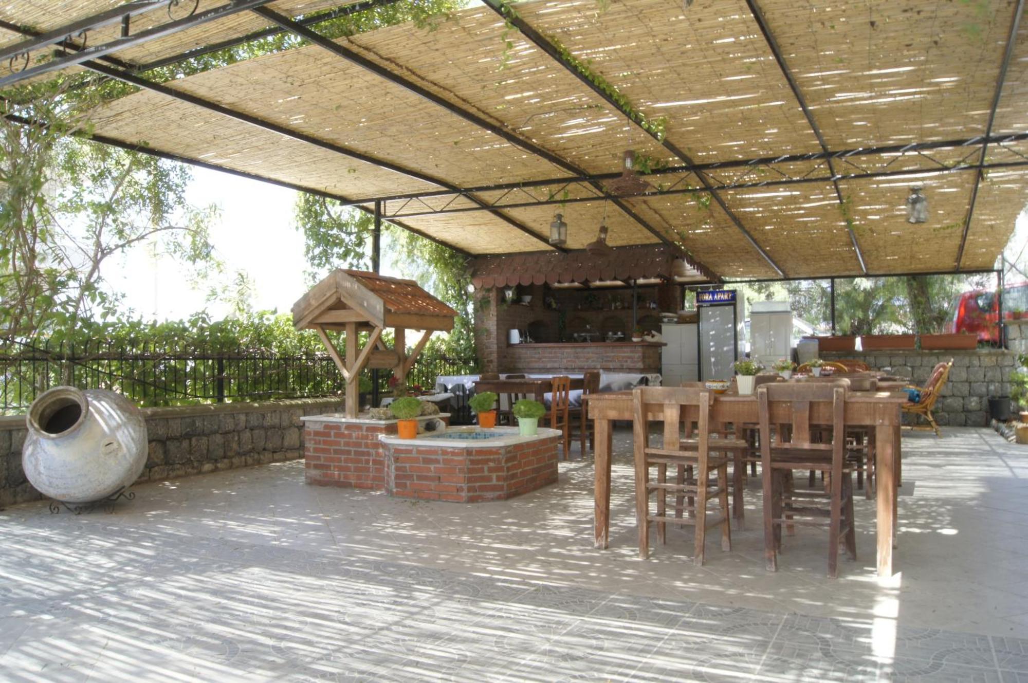 Fora Apart Otel Çeşme Exteriör bild