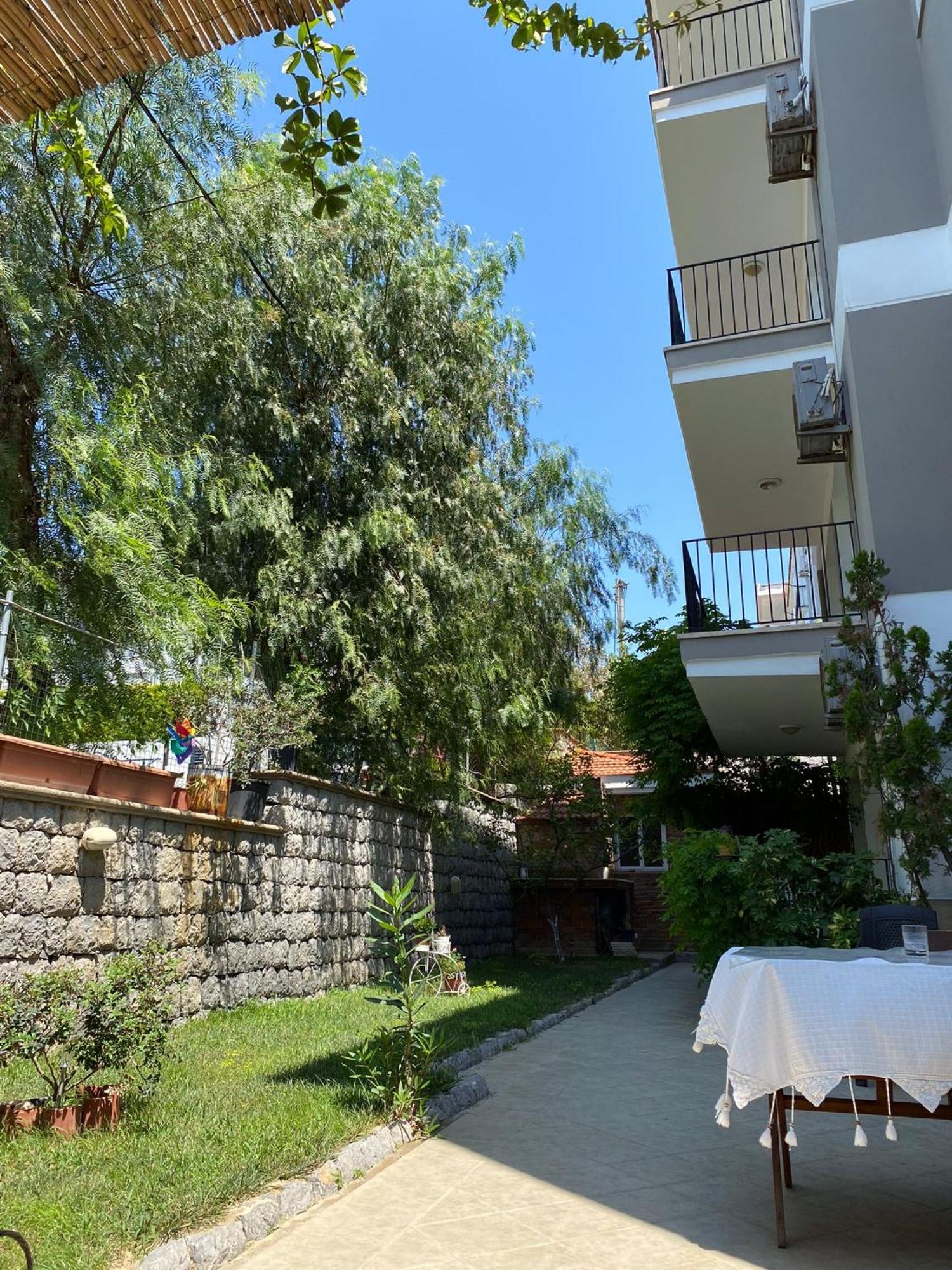 Fora Apart Otel Çeşme Exteriör bild