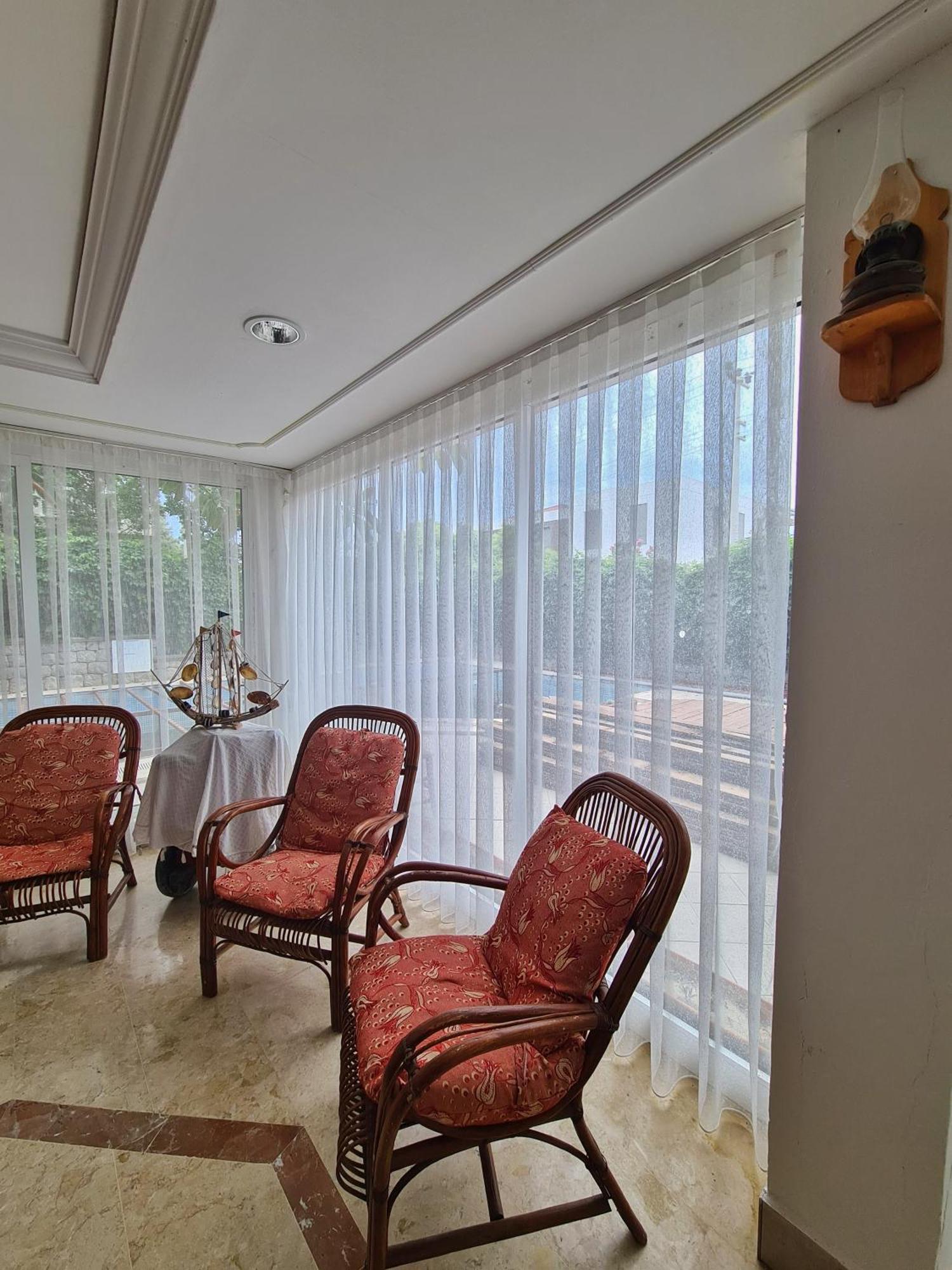 Fora Apart Otel Çeşme Exteriör bild