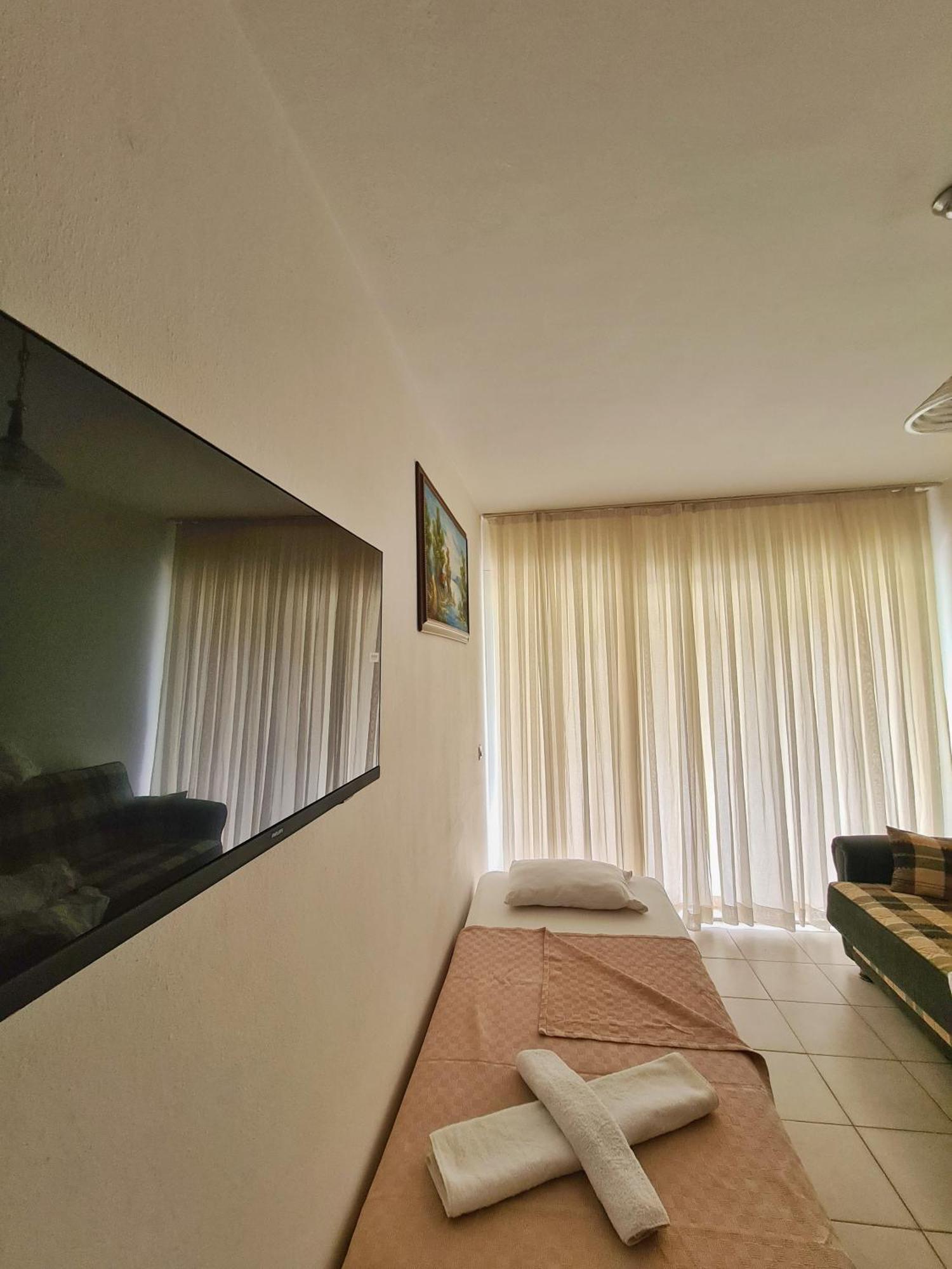 Fora Apart Otel Çeşme Exteriör bild