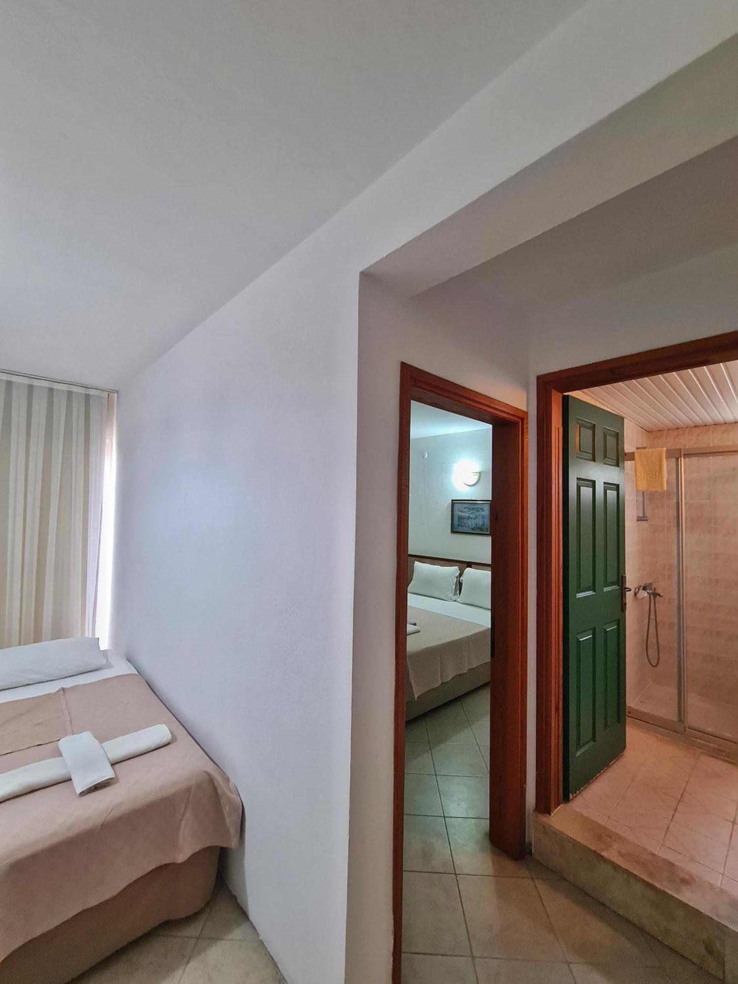 Fora Apart Otel Çeşme Exteriör bild