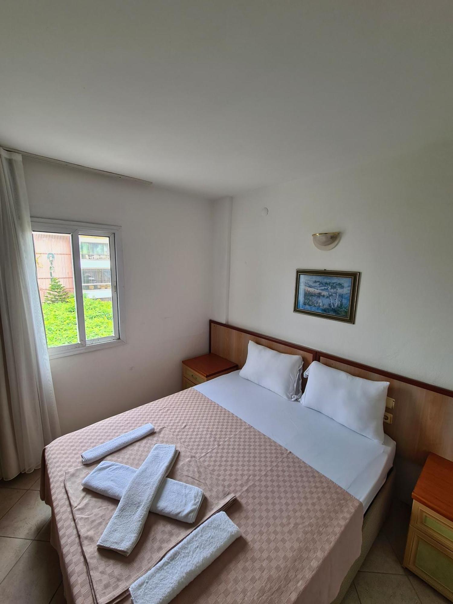 Fora Apart Otel Çeşme Exteriör bild