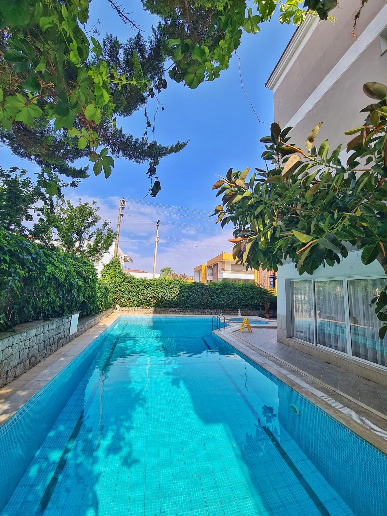 Fora Apart Otel Çeşme Exteriör bild