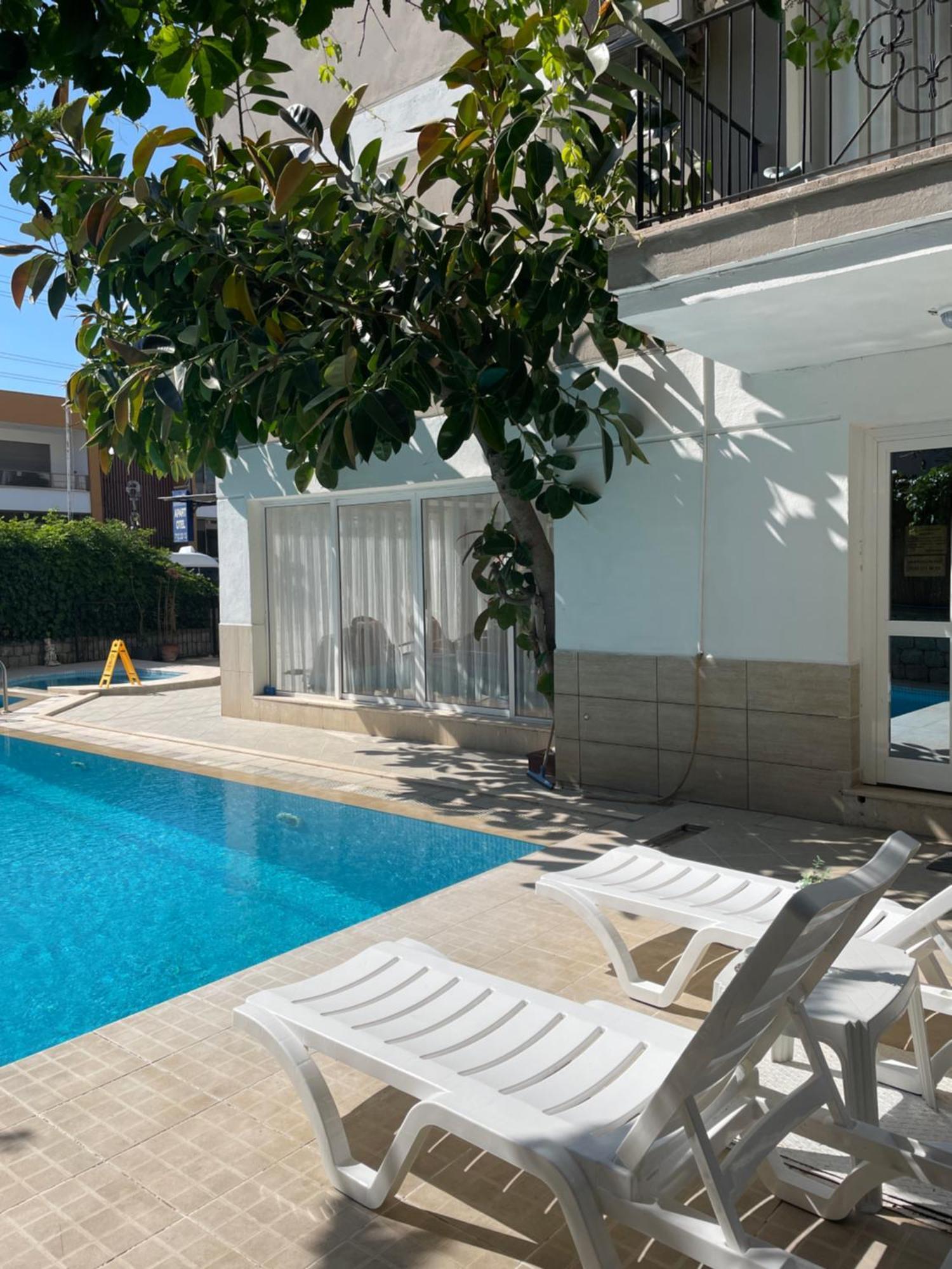 Fora Apart Otel Çeşme Exteriör bild