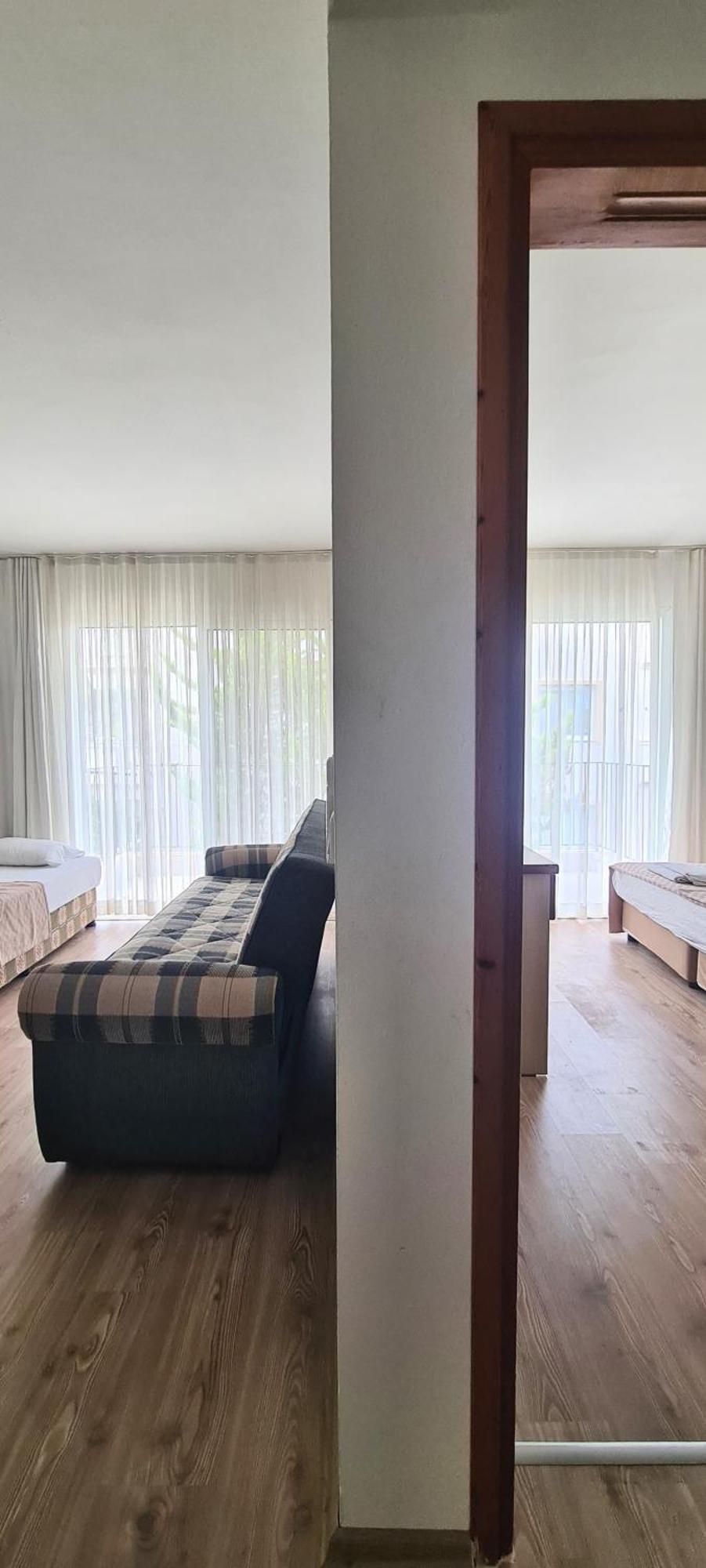 Fora Apart Otel Çeşme Exteriör bild