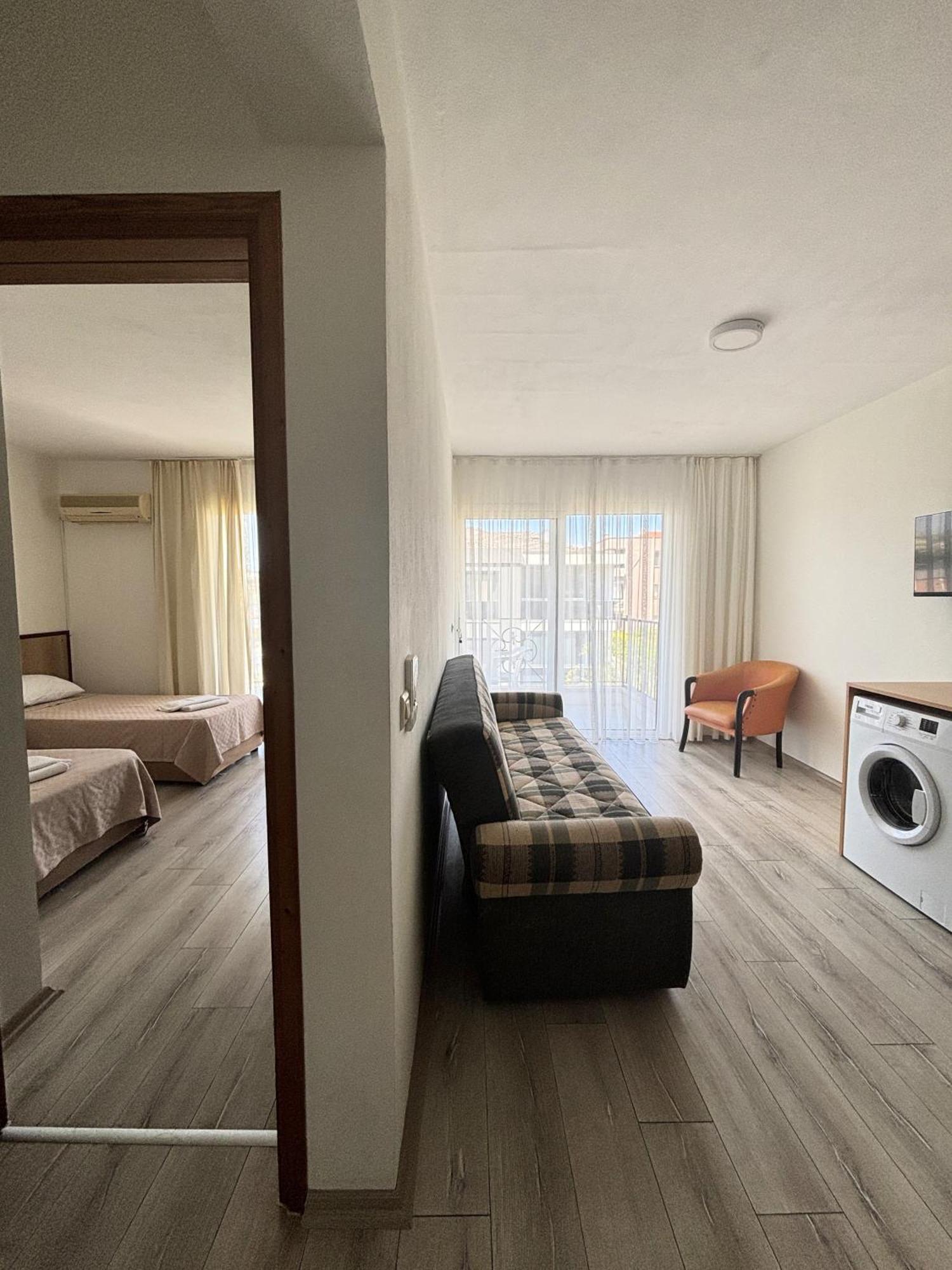 Fora Apart Otel Çeşme Exteriör bild