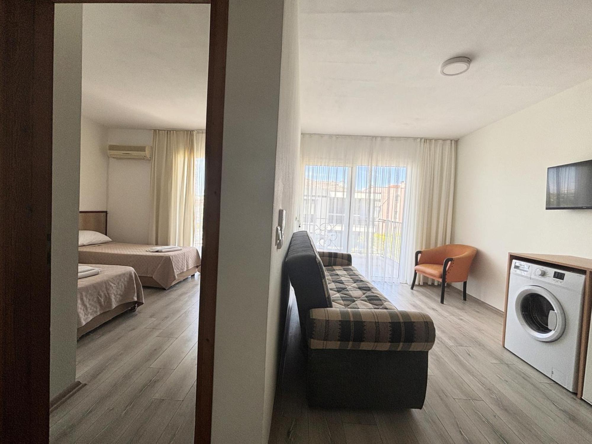 Fora Apart Otel Çeşme Exteriör bild