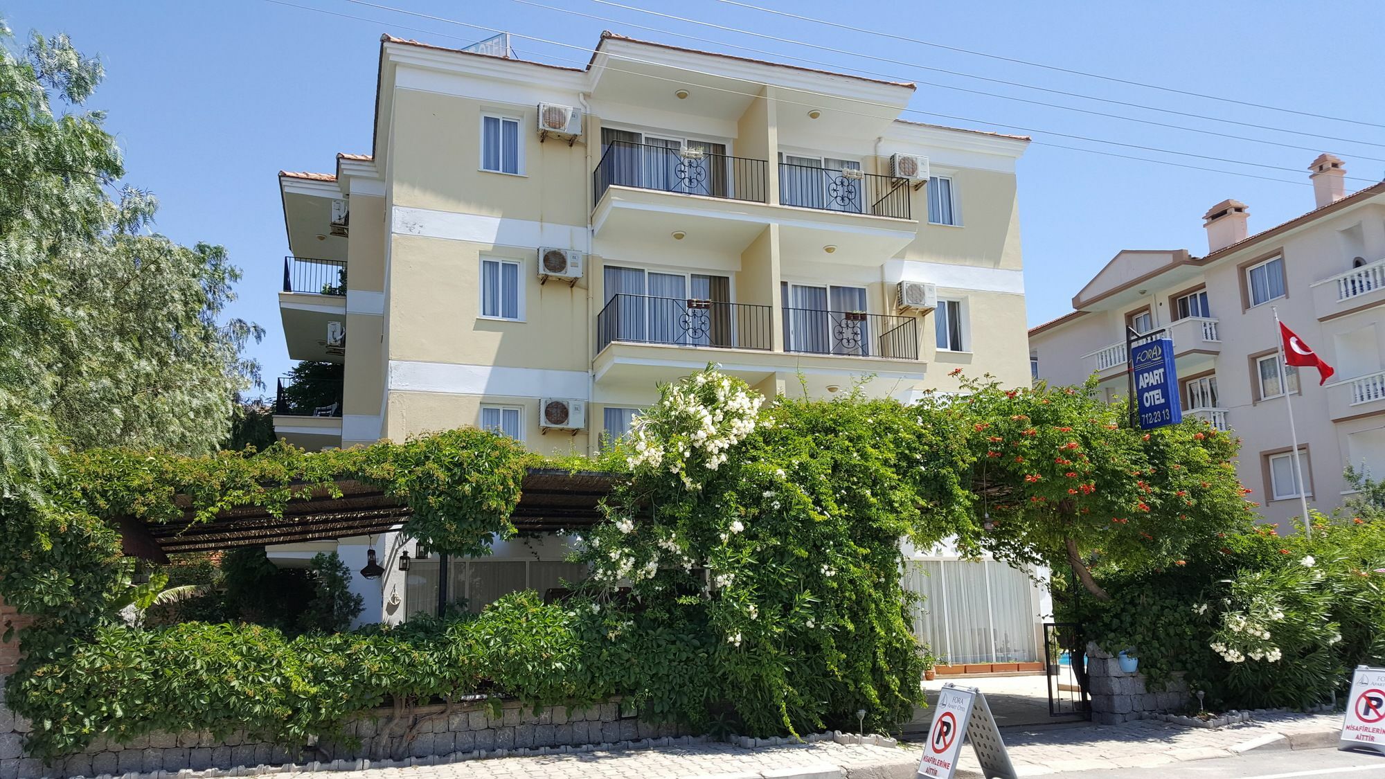 Fora Apart Otel Çeşme Exteriör bild